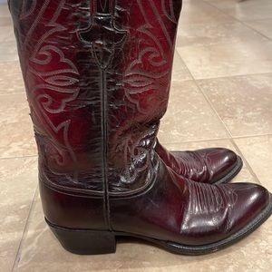 Lucchese boots black cherry vintage size 8 w/bag